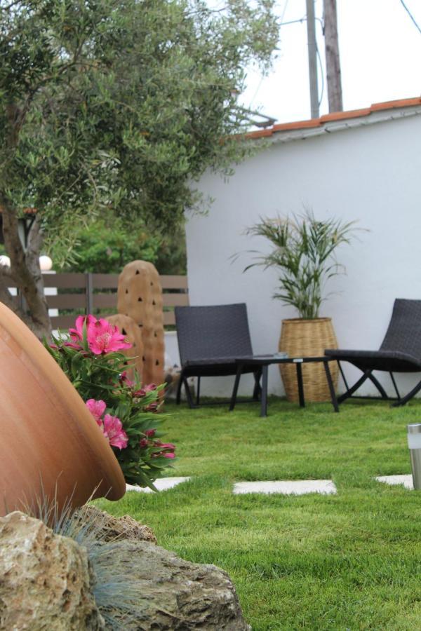 Azure Bliss Suites Nikiti  Esterno foto