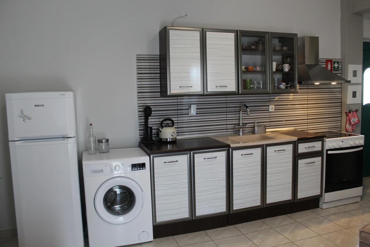 Azure Bliss Suites Nikiti  Esterno foto